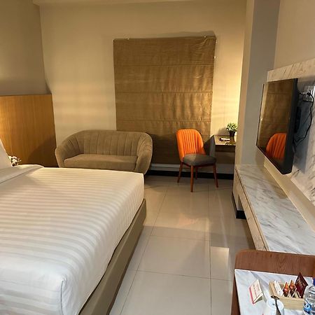 D'Primahotel Jemursari สุราบายา ภายนอก รูปภาพ
