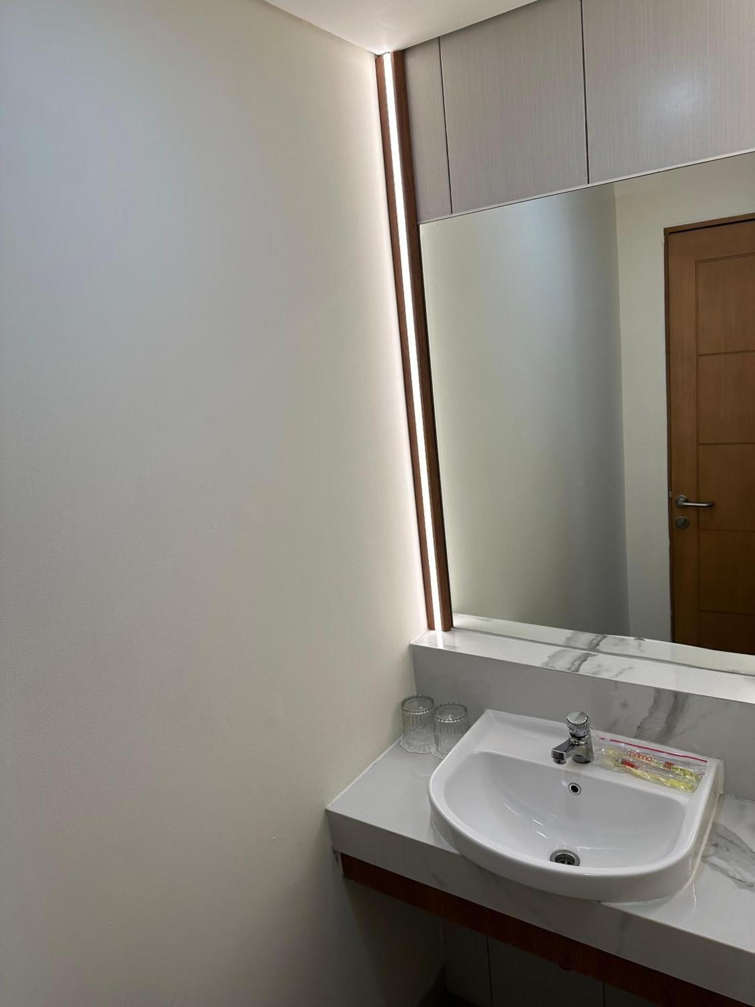 D'Primahotel Jemursari สุราบายา ภายนอก รูปภาพ