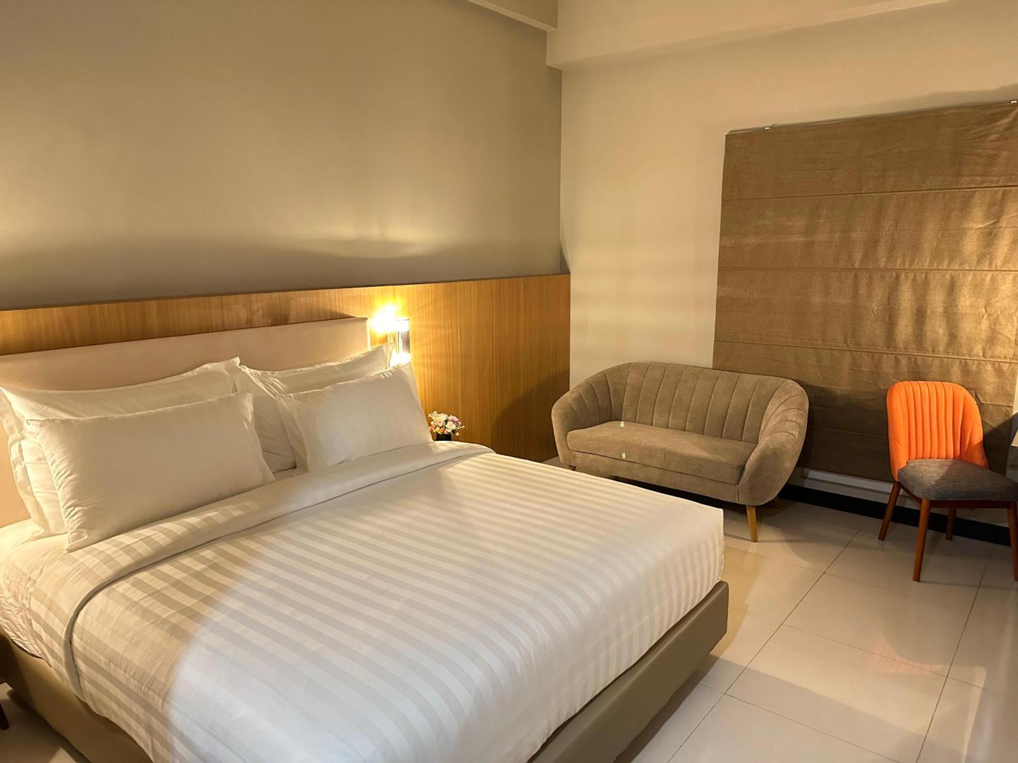 D'Primahotel Jemursari สุราบายา ภายนอก รูปภาพ