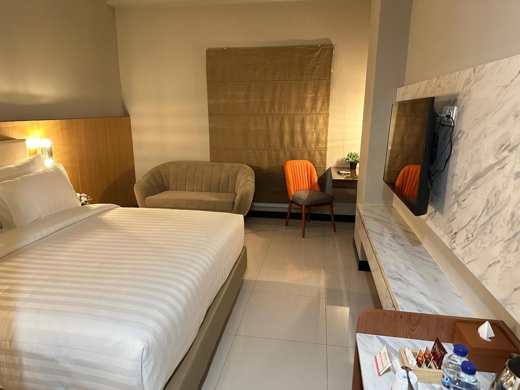 D'Primahotel Jemursari สุราบายา ภายนอก รูปภาพ