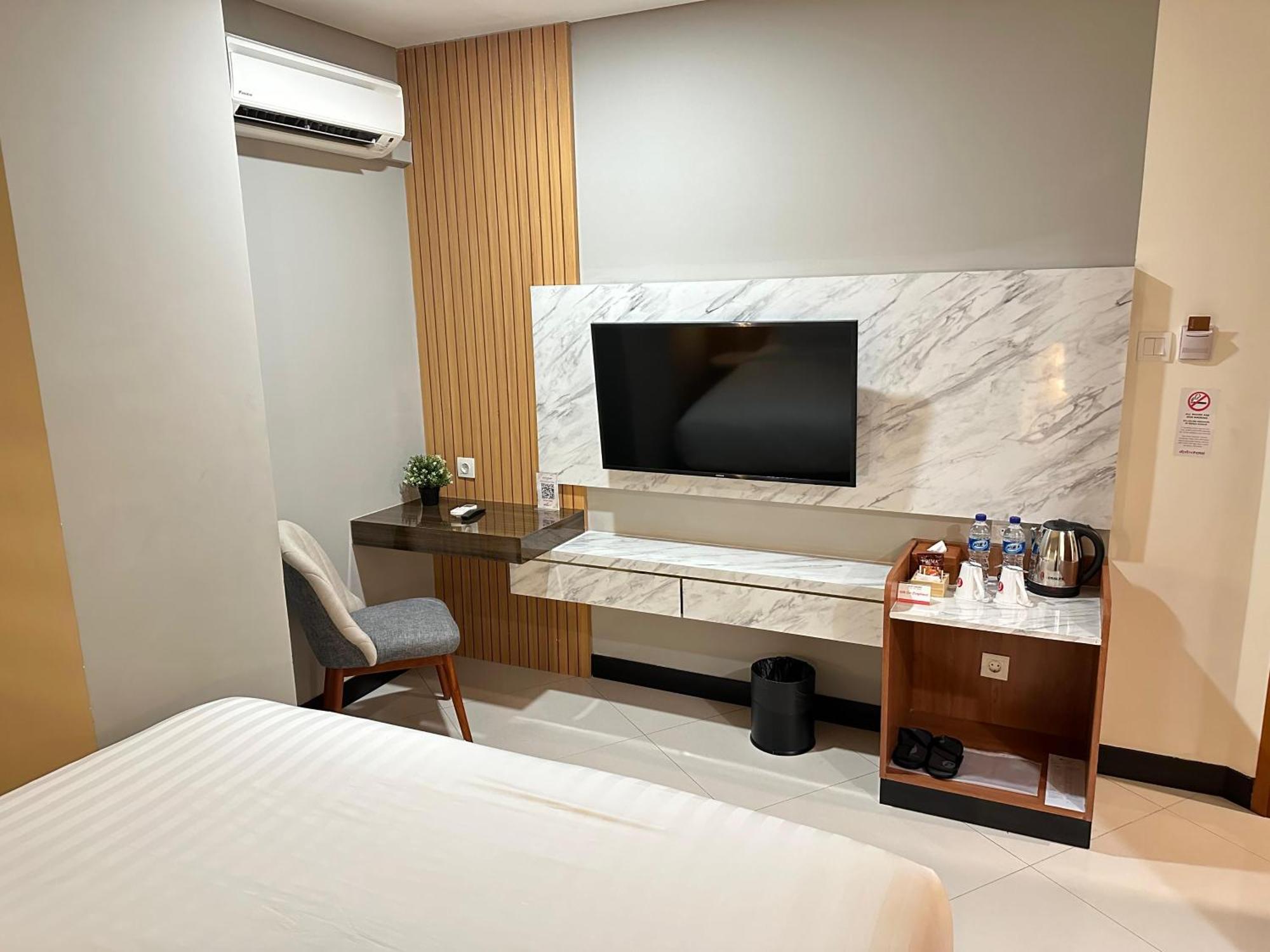 D'Primahotel Jemursari สุราบายา ภายนอก รูปภาพ
